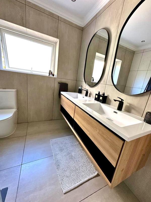 To Let 3 Bedroom Property for Rent in Hout Bay Western Cape